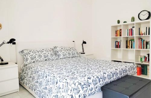 Monserrato Apartment | Bougainvillea Home - Ospedale Policlinico Monserrato