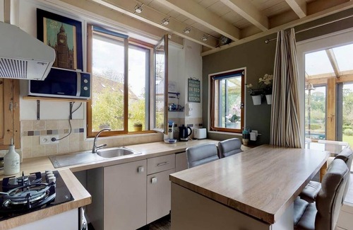 Tamerville Cottage | Boulangerie 6 people : jacuzzi, sauna, 15 min sea