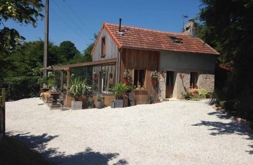 Tamerville Cottage | Boulangerie 6 people : jacuzzi, sauna, 15 min sea