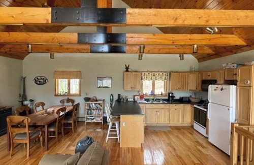 Bartlett House | Boulder Ledge Chalet w/Stunning Views of Mt Washington Valley