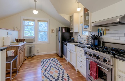 Mapleton Hill House | Boulder Oasis only steps from downtown Boulder