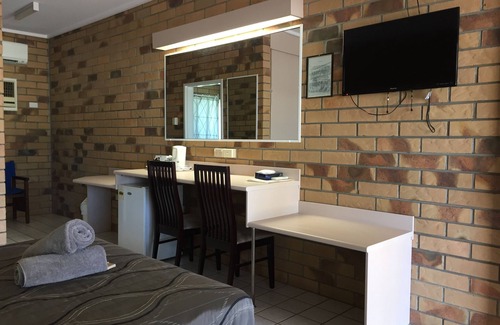 Winton Hotel | Boulder Opal Motor Inn