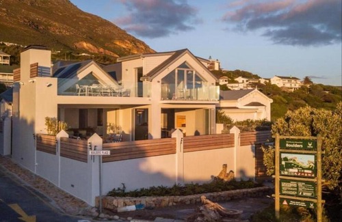 Simon's Town Villa | Boulders Beach Villa