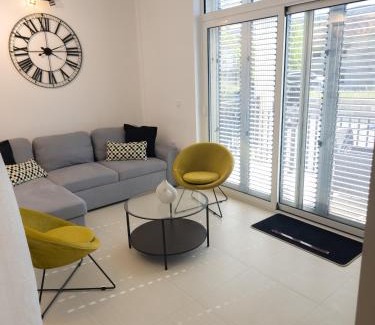 Radanovici Apartment | Boulevard Apartments