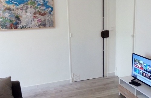 3rd Arrondissement Apartment | Boulevard Bouès, YELLOW Apartment
