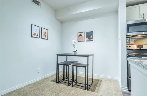Valley Ranch Apartment | Boulevard Stays 1BR King Suite Pool, Gym & Parking 03