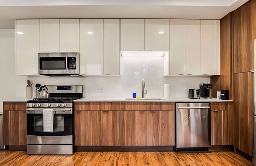 Near North Side Apartment | Boulevard Stays | 5 Minutes to Magnificent Mile and River North