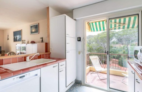 Boulouris-sur-Mer Apartment | Boulouris Mimosa by Interhome