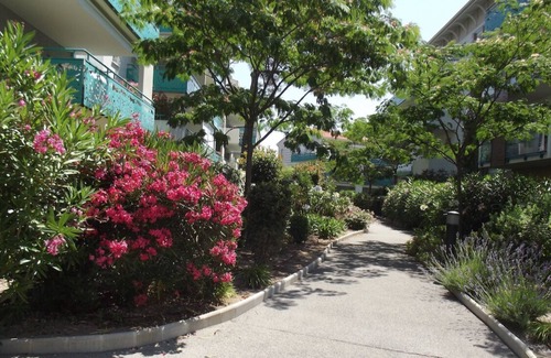 Boulouris-sur-Mer Apartment | BOULOURIS SUR MER. Beautiful T2. Very quiet. 3 swimming pools. High standing.