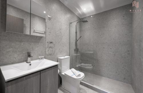 Vardaris Apartment | Bourn, Nilie Hospitality MGMT