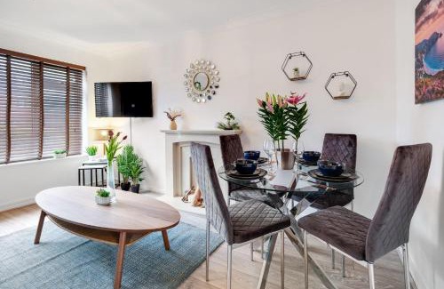 South Ruislip Apartment | Bourne Court Attractive 1 bedroom Apt by MDPS