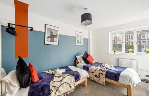 Staple Hill Apartment | Boutique 2 Bed Bristol Abode - Parking - Garden