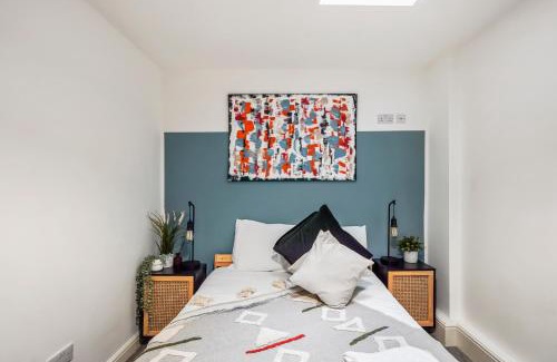 Staple Hill Apartment | Boutique 2 Bed Bristol Abode - Parking - Garden