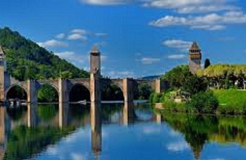 Cahors Old Town Apartment | Boutique 2 Bedroom Apartment in Old Cahors