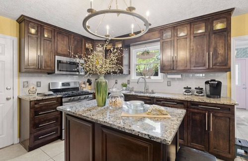 Duluth House | ✨Boutique 4BR Retreat in Duluth 🏡✨Sleeps 8✨25 min to ATL