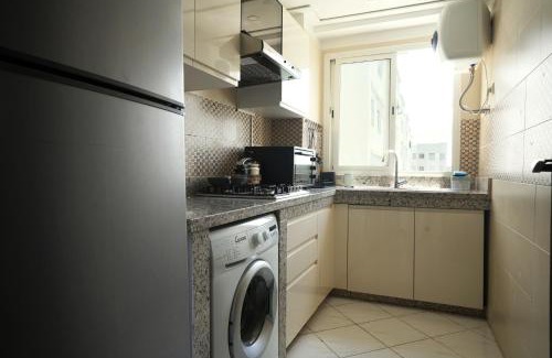Tamariss Apartment | Boutique Beach Apartment - Pool Access - Netflix Ready