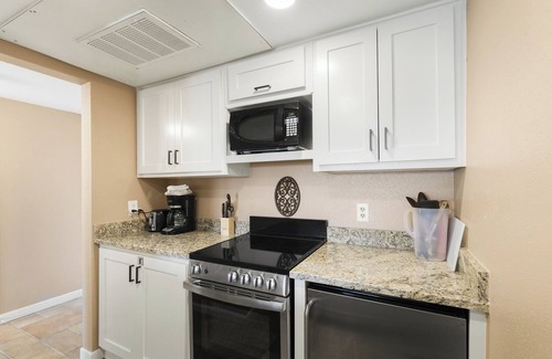 Port Aransas Condo | Boutique Beachfront Resort Condominium with Beach Boardwalk | Casa Condo 209