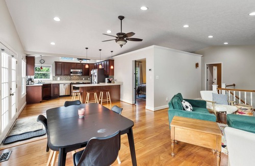 Farmview - Ramble House | Boutique Blacksburg Getaway