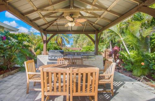 Naples Park House | Boutique Bliss at Vanderbilt Beach Outdoor Gazebo