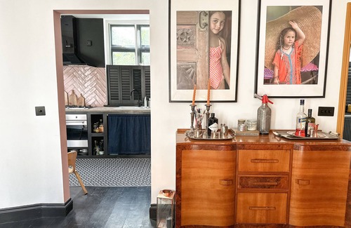 Chiswick House | Boutique, exotic house in central London near riverside with parking