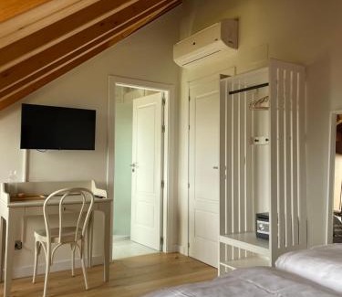 Villafranca del Bierzo Hotel | Boutique Finca esencial Hotel Rural