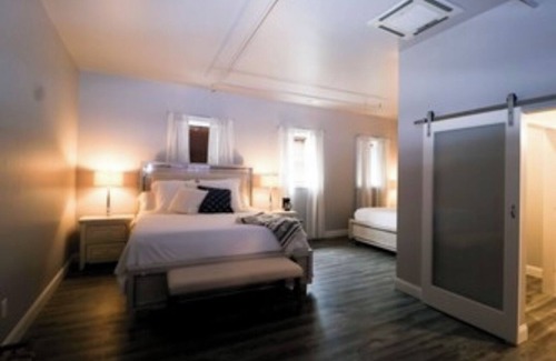 Seneca Bed & Breakfast | Boutique hotel in historic downtown Seneca. Room#1, Q/K combo.
