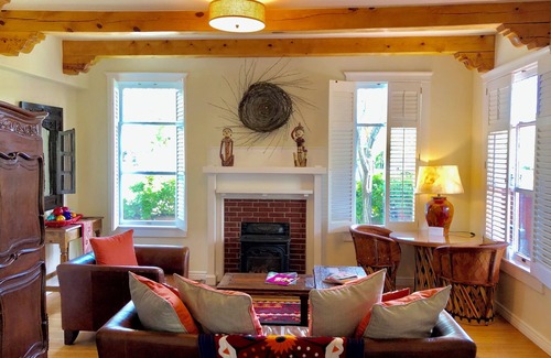 South Capitol Bed & Breakfast | BOUTIQUE HOTEL - PRIVATE King deluxe Suite 1/2 mi. from Santa Fe Plaza