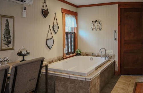 Logan House | Boutique Inn/Hotel