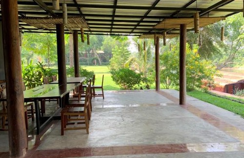 Tha Sao Resort | Boutique Raft Resort, River Kwai