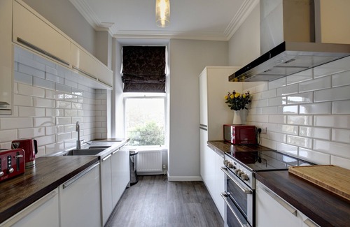 Bath Apartment | Boutique Retreat in the Heart of Bath — Steps from All the Sights