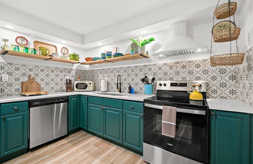 Indian Harbour Beach Apartment | Boutique style Apt/Walk to Beach/Pet friendly