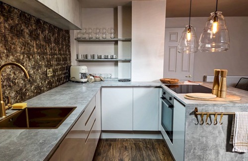 Ramsgate Apartment | Boutique Seaside Apt With Patio | Pass the Keys
