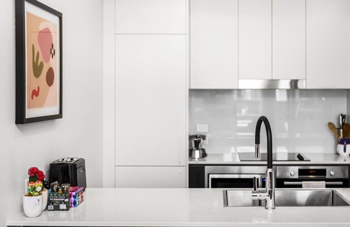 Kingston Apartment | Boutique Unit with Huge Terrace near Cafes & Shops