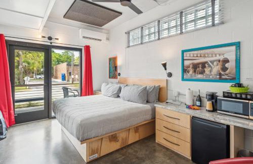 Folly Beach Hotel | Boutique Vera Hotel in the Heart of Folly Beach