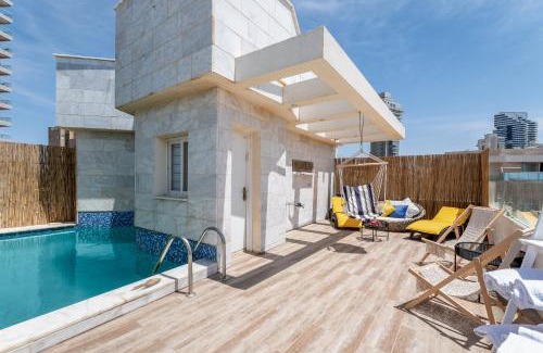 Netanya Villa | Boutique Villa with Rooftop Pool