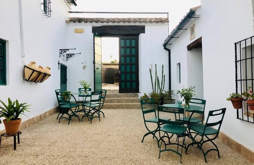 Montilla Cottage | Boutique winery with private pool, BBQ and Wifi Ideal for family relaxation.