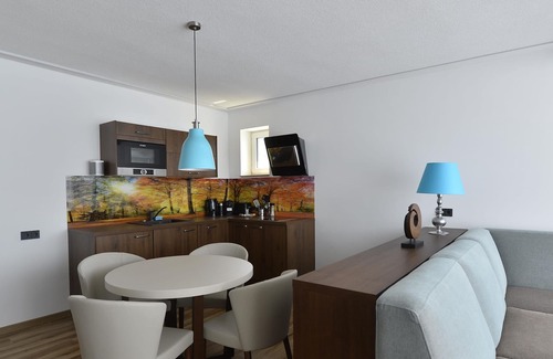 Augsdorf Apartment | BoutiqueHTL Wörthersee Panorama Suite Superior120 - BoutiqueHTL Wörthersee Panorama Suite Superior