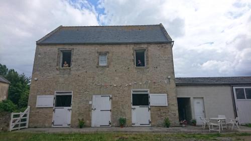Tierceville House | Boutons d'or