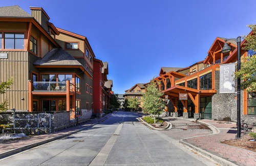 Canmore Condo | Bow 119 | Adorable Suite with Pool & Hot Tub