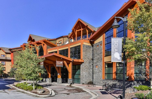 Canmore Condo | Bow 119 | Adorable Suite with Pool & Hot Tub