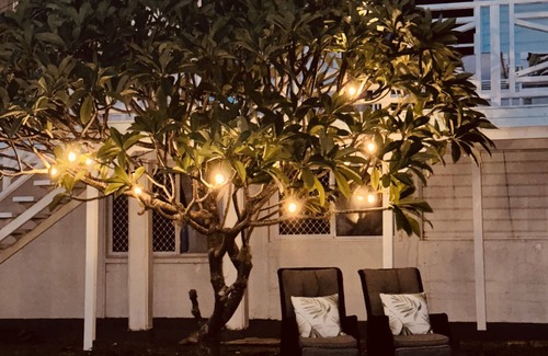 Bowen House | Bowen Beach House Absolute beachfront family holiday home