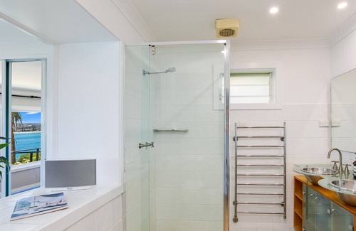 Manly House | Bower House - Fairy Bower