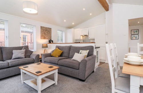 Bowness-on-Windermere Cottage | BOWNESS BAY LODGE, family friendly in Bowness-On-Windermere