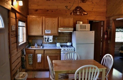 Bear Creek Cabin | Box Canyon Cabins