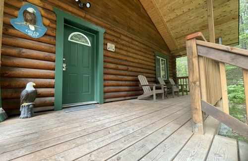Bear Creek Cabin | Box Canyon "Eagle's Nest Cabin" - 1 bed, WIFI