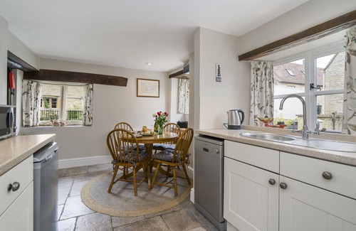 Broadwell Cottage | Box Cottage - a cotswold cottage that sleeps 2 guests in 1 bedroom