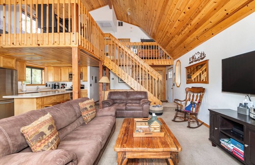 Arnold House | Boxer Cabin- Free Lake Access