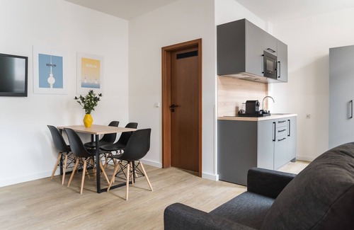 Friedrichshain Apartment | Boxi Studios Berlin S