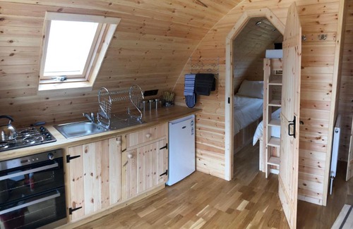 West Falkland Ski Chalet | Boxwood Pod
