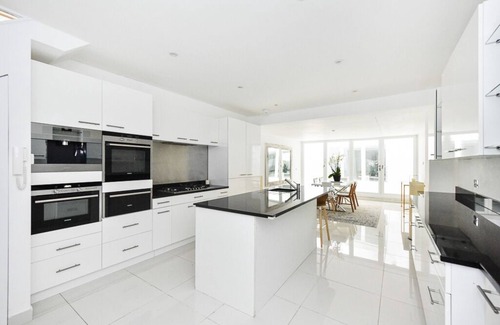 Holland Park House | Boyne Terrace Mews | Pro-Managed